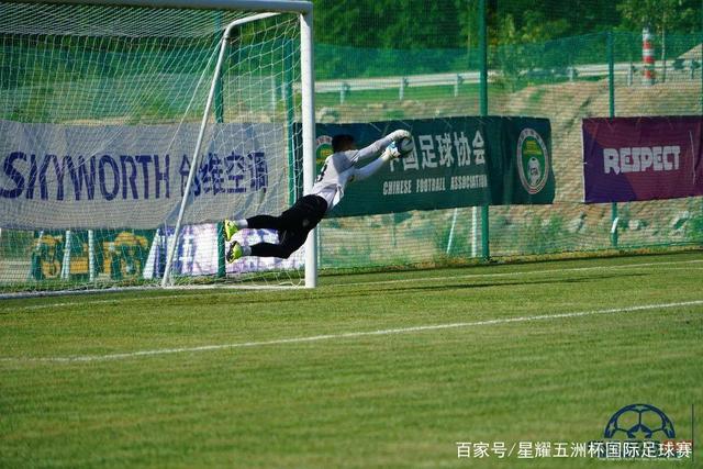 U17国家队主帅上村健一：保持训练强度 在试错中进步